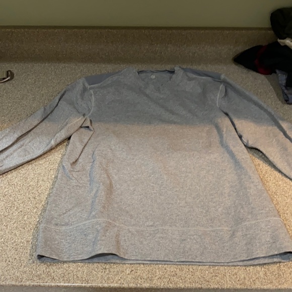 Lululemon - Picture 1 of 3